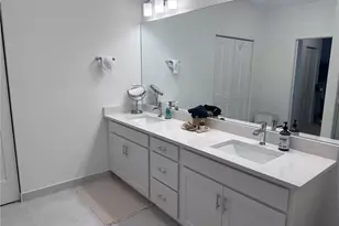 26430 Coco Cay Cir, Bonita Springs, FL 34135 - Photo 21