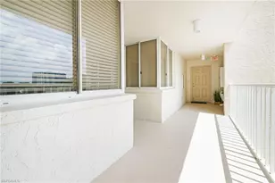 11118 Gulf Shore Dr, Naples, FL 34108 - Photo 3