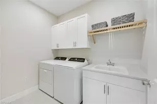 303 Indies Dr W, Naples, FL 34114 - Photo 17