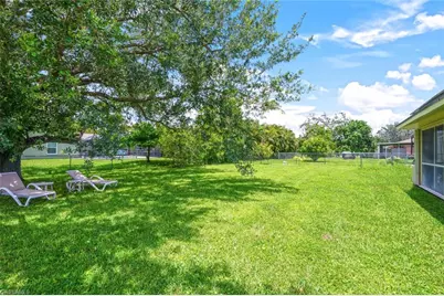 725 Grove Dr, Naples, FL 34120 - Photo 27