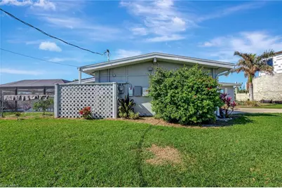 250 Bangsberg Rd SE, Port Charlotte, FL 33952 - Photo 35