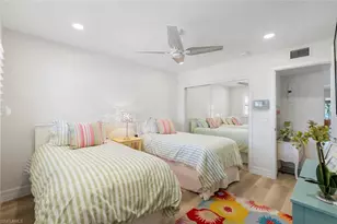 1910 Gulf Shore Blvd N, Naples, FL 34102 - Photo 19