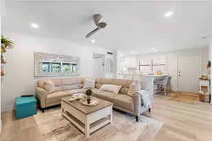 1910 Gulf Shore Blvd N, Naples, FL 34102 - Photo 9