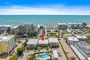 1910 Gulf Shore Blvd N, Naples, FL 34102 - Photo 29