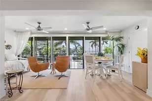 1910 Gulf Shore Blvd N, Naples, FL 34102 - Photo 13