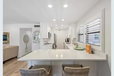 1910 Gulf Shore Blvd N #204, Naples, FL 34102 - Photo 3