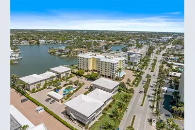 1910 Gulf Shore Blvd N #204, Naples, FL 34102 - Photo 27