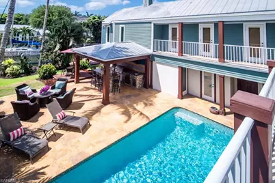 374 14th Ave S, Naples, FL 34102 - Photo 3