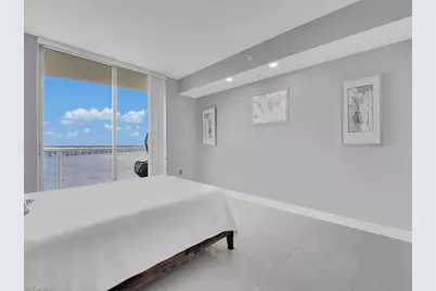 3000 Oasis Grand Blvd #1705, Fort Myers, FL 33916 - Photo 9