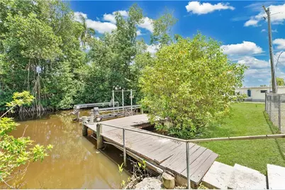 1106 Harbor Dr, North Fort Myers, FL 33917 - Photo 23