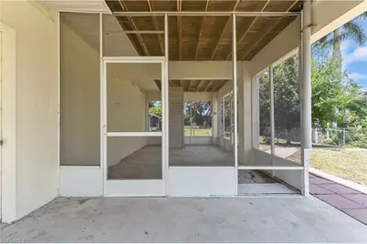 1106 Harbor Dr, North Fort Myers, FL 33917 - Photo 17