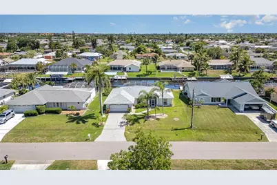 1308 SE 21st Ter, Cape Coral, FL 33990 - Photo 35