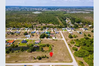 2205 NE 27th St, Cape Coral, FL 33909 - Photo 11