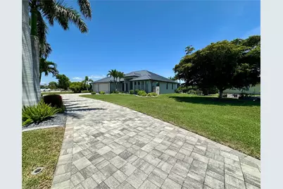 410 SE 26th Ter, Cape Coral, FL 33904 - Photo 3