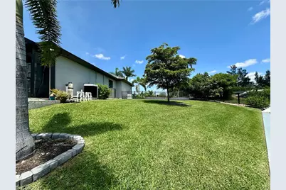 410 SE 26th Ter, Cape Coral, FL 33904 - Photo 41