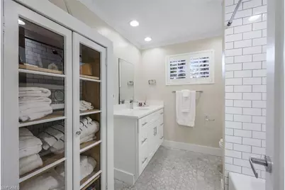 725 Old Trail Dr, Naples, FL 34103 - Photo 19