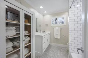 725 Old Trail Dr, Naples, FL 34103 - Photo 19