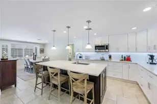 725 Old Trail Dr, Naples, FL 34103 - Photo 9