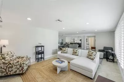 725 Old Trail Dr, Naples, FL 34103 - Photo 7