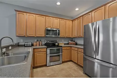 9670 Gladiolus Preserve Cir, Fort Myers, FL 33908 - Photo 9