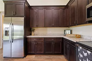 16630 Willow Point Ct, Alva, FL 33920 - Photo 11