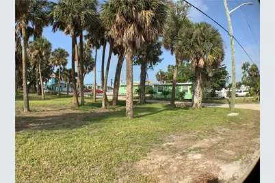 1180 Main St #6, Fort Myers Beach, FL 33931 - Photo 9