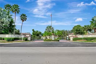 300 Diamond Cir, Naples, FL 34110 - Photo 13