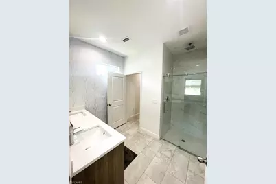 8016 Oakleaf Cir, Labelle, FL 33935 - Photo 23