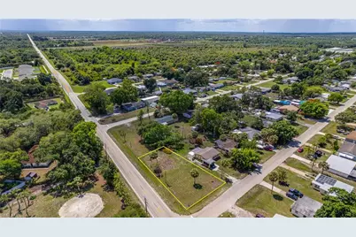 335 Ottumwa Ave, Fort Myers, FL 33905 - Photo 5