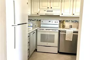 325 Charlemagne Blvd, Naples, FL 34112 - Photo 3