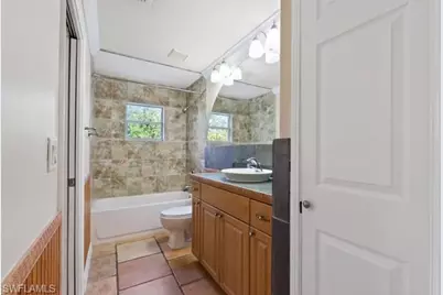 819 James St, Fort Myers, FL 33916 - Photo 9