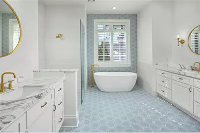 375 Wedge Dr, Naples, FL 34103 - Photo 19