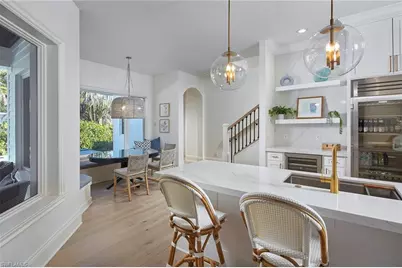 375 Wedge Dr, Naples, FL 34103 - Photo 9