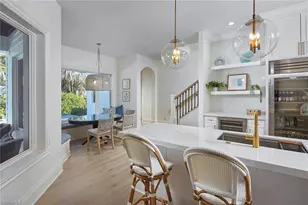 375 Wedge Dr, Naples, FL 34103 - Photo 9