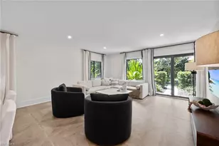 392 7th Ave S, Naples, FL 34102 - Photo 5