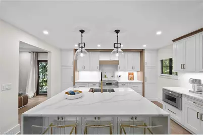 392 7th Ave S #4, Naples, FL 34102 - Photo 11