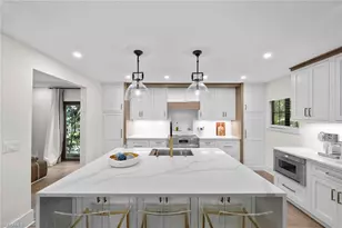 392 7th Ave S, Naples, FL 34102 - Photo 11