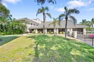 201 Arbor Lake Dr, Naples, FL 34110 - Photo 39