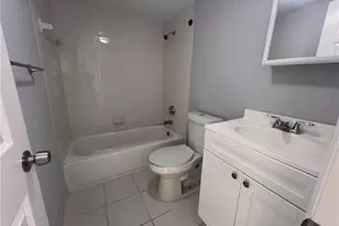 4601 Bayshore Dr, Naples, FL 34112 - Photo 7