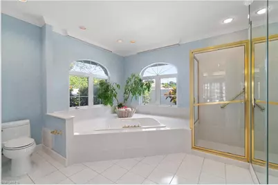 798 Brentwood Pt, Naples, FL 34110 - Photo 17