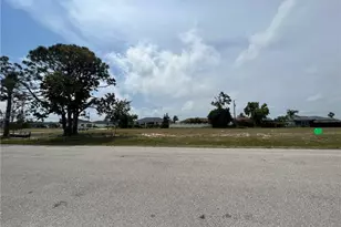 2712 SW 8th Pl, Cape Coral, FL 33914 - Photo 13