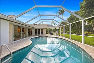 636 Park Shore Dr, Naples, FL 34103 - Photo 43