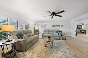 636 Park Shore Dr, Naples, FL 34103 - Photo 15