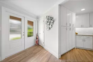 636 Park Shore Dr, Naples, FL 34103 - Photo 19