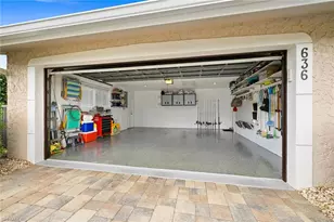 636 Park Shore Dr, Naples, FL 34103 - Photo 47