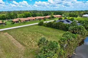 17091 Waters Edge Cir, North Fort Myers, FL 33917 - Photo 7