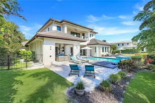 875 Wedge Dr, Naples, FL 34103 - Photo 7