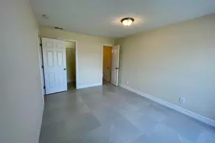 4052 Bayshore Dr, Naples, FL 34112 - Photo 15