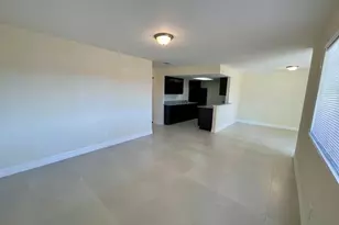 4052 Bayshore Dr, Naples, FL 34112 - Photo 5