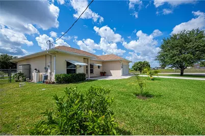 1115 Comet Ave, Labelle, FL 33935 - Photo 3